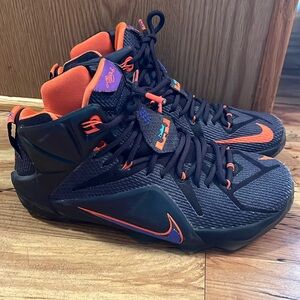 Lebron 12 XII Instinct Cave Size 8 Purple Hyper Grape Hyper Turquoise Orange